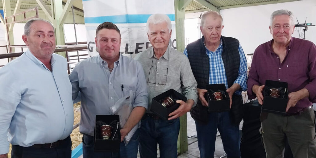 Pasión Lechera volvió a llenar la Rural de Rafaela con genética de primer nivel y grandes valores